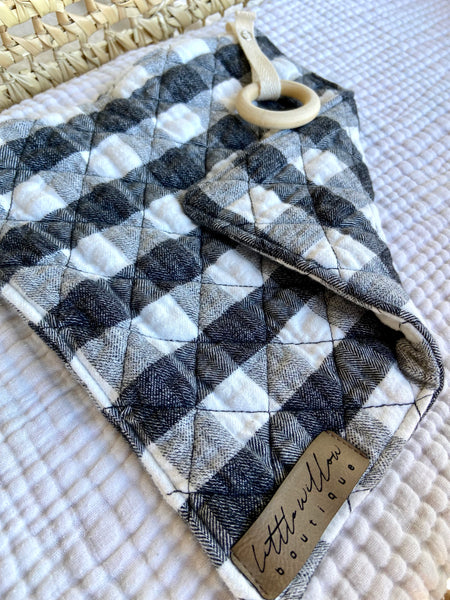 Lovey || Checkered Quilt